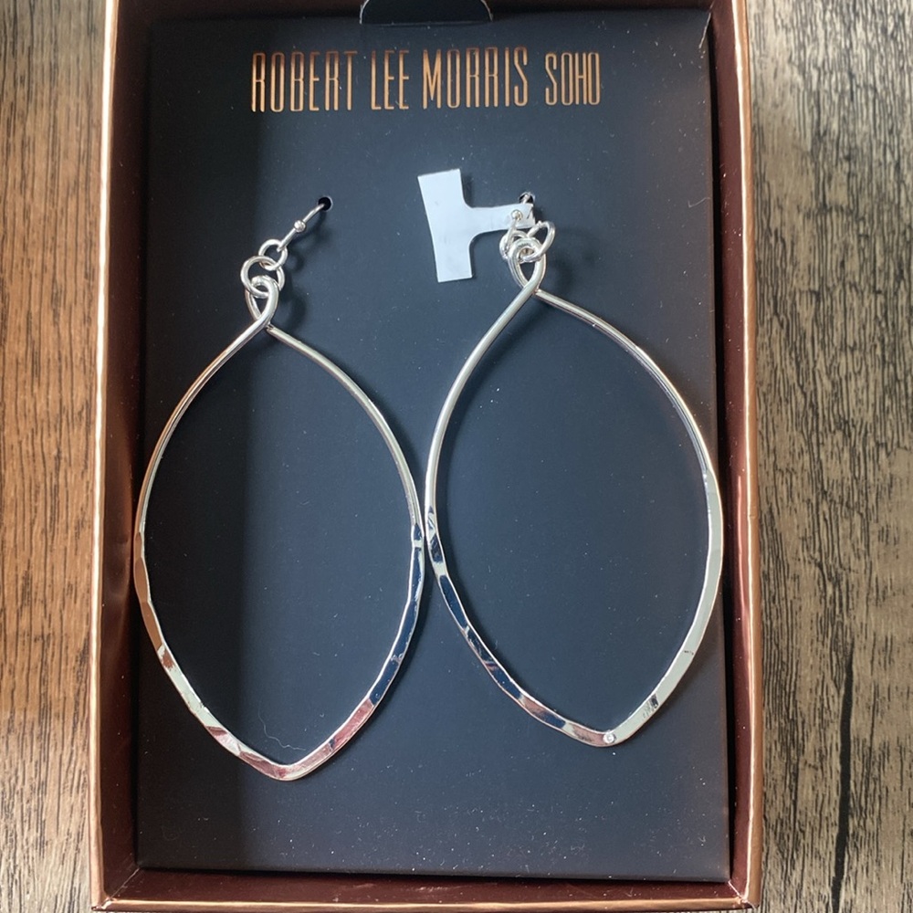NWT Robert Lee morris Soho earrings